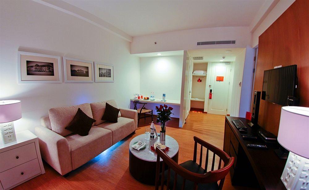 Harris Hotel & Conventions מאלאנג מראה חיצוני תמונה