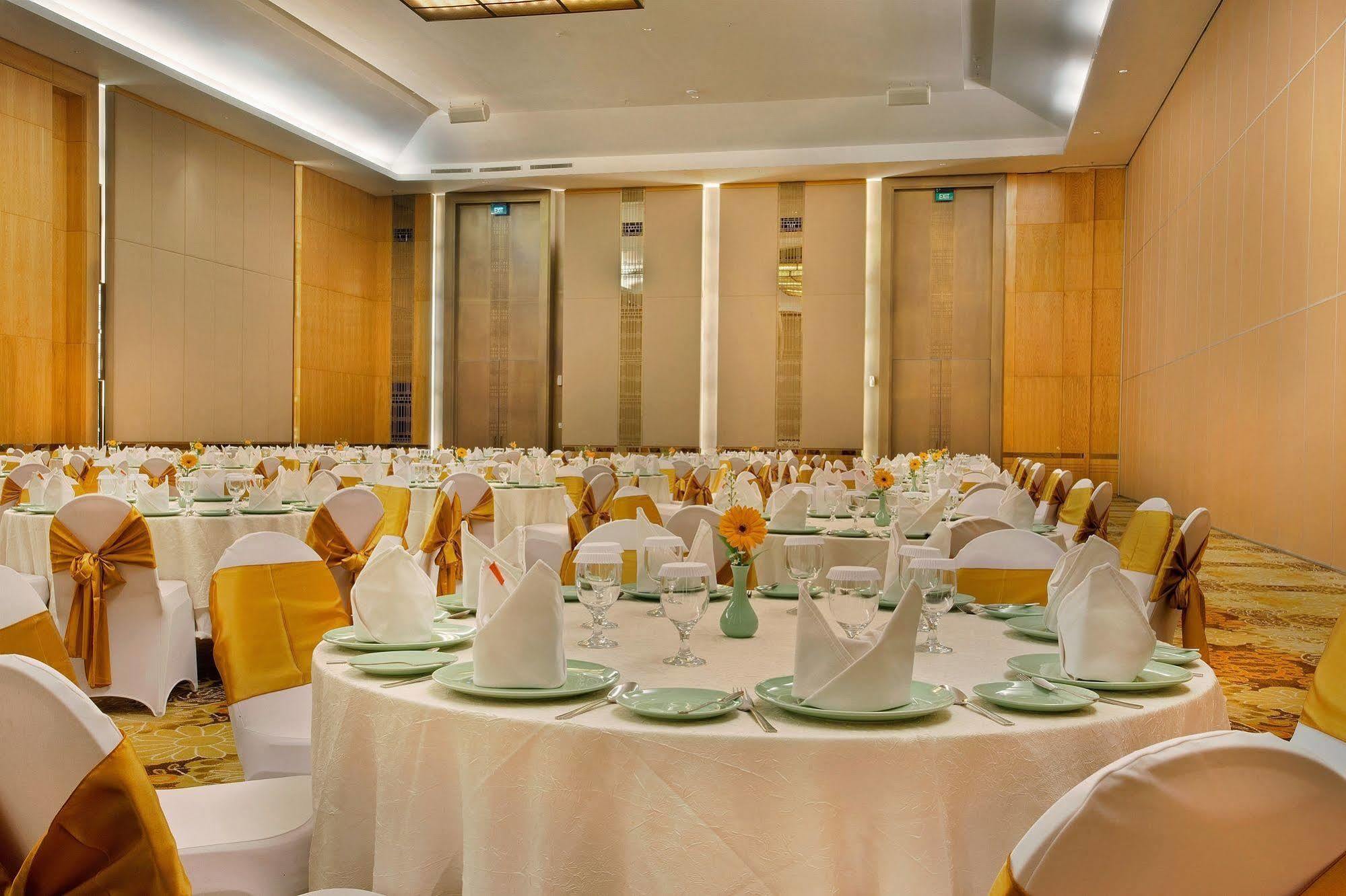 Harris Hotel & Conventions מאלאנג מראה חיצוני תמונה