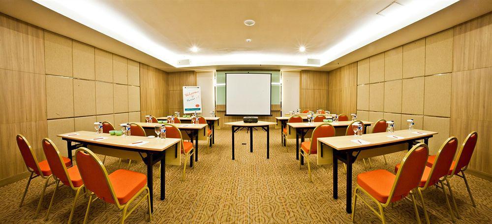 Harris Hotel & Conventions מאלאנג מראה חיצוני תמונה